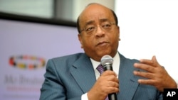 Mo Ibrahim speaks about his leadership prize in London in this file photo from 2008.