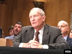 前美国国家情报总监布莱尔 (美国之音张佩芝拍摄)