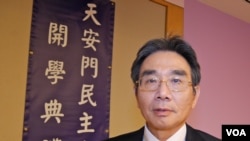 陈奎德教授（美国之音国符拍摄）