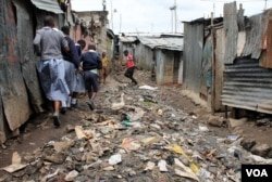 Conditions in many schools are basic and poverty in the slum means that many parents cannot afford even low school fees for their children, Nairobi, Kenya, June 2, 2015. (Hilary Heuler / VOA)