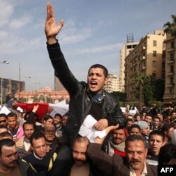 Amerika Misrda kim tomonda?