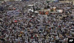 ពលរដ្ឋ​តវ៉ា​នៅ​ទីក្រុងឡឺគែរ អេហ្ស៊ីប។