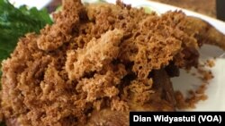 Ayam kremes restoran "Merry's House of Chicken"