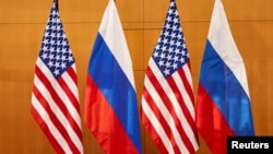 ԱՄՆ ու Ռուսաստանի դրոշներ 