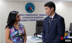 Deputat Akmal Burhanov, "Taraqqiyot strategiyasi" markazi rahbari, "Amerika Ovozi" muxbiri Navbahor Imamova bilan suhbatda, 6-sentabr, 2018, Toshkent