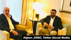 阿富汗国家安全顾问穆希卜和美国阿富汗问题特使哈利勒扎德在迪拜会晤。（2019年1月13日）