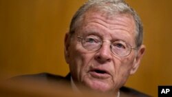 제임스 인호프 상원 군사위원장.