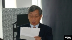 来自中国的学者、政治评论家胡平