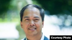 លោក Sokhary Chau បេក្ខជន​ខ្មែរ​អាមេរិកាំង​ម្នាក់ ដែល​បាន​ឈរ​ឈ្មោះ​លើក​ដំបូង​សម្រាប់​ការ​បោះឆ្នោត​ជ្រើសរើស​ក្រុម​ប្រឹក្សា​ក្រុង​ឡូវែល​ឆ្នាំ​២០១៧។ (រូបថត​ផ្តល់​ឲ្យ)