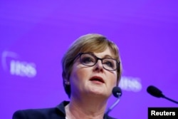 澳大利亚国防部长雷诺兹2019年6月2日在新加坡发表讲话。