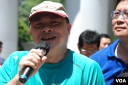 占中发起人戴耀廷表示，如果北京全国人大常委会定的普选框架不符合国际标准，会部署逐步占中行动（美国之音汤惠芸拍摄）