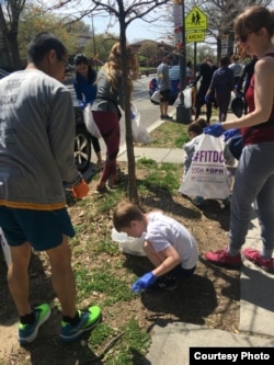 People of all ages are welcome to plog. (Photo Credit: Jeff Horowitz)