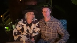 Tamu Warung RieRie, Alina Makinson dan DJ Kevin Brown (dok: Warung RieRie)