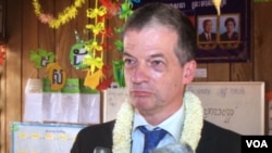 លោក Jan Jaapkleirensink នាយកអង្គការPlan International ប្រចាំនៅប្រទេសកម្ពុជា។ (ពិន ស៊ីសុវណ្ណ/VOA)