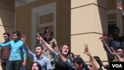 NİDA-çıların məhkəməsində hökm olub - məhkəmənin qarşısında insident yaşanır (yenilənib-Videolar)