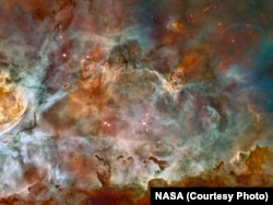 Hubble's image of the dark clouds of the Carina Nebula