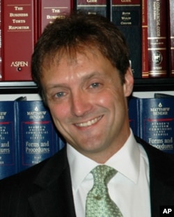 代表两名学生的律师维托德·沃尔扎克