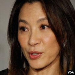 Aktris ternama Hongkong, Michelle Yeoh, pemeran Aung San Suu Kyi.
