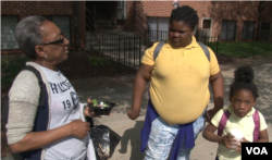 JoAnn Brewer Wedlock counsels granddaughters Shamira Wedlock, 11, and Kendall Jones, 5. She does the same as a Parent University mentor and HSCT volunteer. (Jeff S