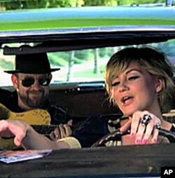 Kristian Bush and Jennifer Nettles of Sugarland