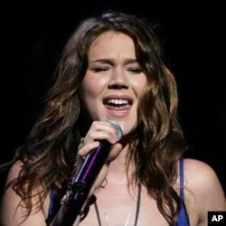 Singer Joss Stone