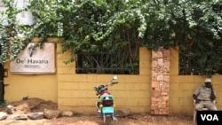 The De Havana nightclub in South Sudan's capital Juba where salsa and Cuba libres are always on the menu, is a small tribute by the 'Cuban Jubans' to Cuba, August, 2012. (Hannah McNeish/VOA)