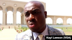 Le député Innocent Kagbara à Lomé, Togo, le 20 janvier 2019. (VOA/Kayi Lawson)