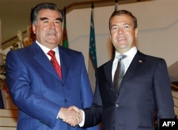 Imomali Rahmon va Dmitriy Medvedevning 2011-yilning sentabr oyidagi uchrashuvidan