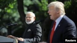 رئیس جمهور ترمپ گفت که در جهان رسانه های اجتماعی، هر دو رهبر نقش رهبری کنندۀ را دارا می باشند.