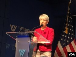 美国戴维森学院东亚政治学教授任雪丽 (美国之音钟辰芳拍摄)