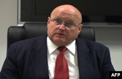 Richard Armitaj (Armitage), AQSh Davlat kotibining sobiq muovini