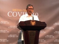 Jubir Penanganan Virus Korona Dr Achmad Yurianto dalam konferensi pers di Kantor Presiden, Jakarta, Jumat, 6 Maret 2020. (Foto: VOA/Ghita)