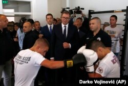 Predsednik Srbije Aleksandar Vučić tokom posete Centru za ekologiju i razvoj sporta u opštini Zubin Potok na Kosovu