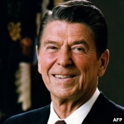 AQSh sobiq prezidenti Ronald Reygan umrining so'nggi yillarida Alsgeymer kasalligidan aziyat chekkan.