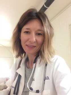 U bolnici Njuton Velsli porođaju u ovom trenutku može da prisustvuje jedna bliska osoba.