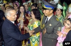 Islom Karimov deydiki, O'zbekistonda demokratik jamiyat qurish uchun barcha sharoit muhayyo