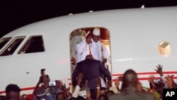 Tsohon shugaban Gambia Yahya Jammeh yana barin kasar