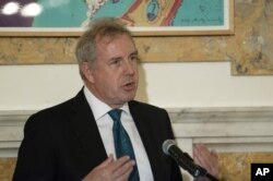 Dubes Inggris Kim Darroch di National Economists Club, Kedutaan Inggris di Washington, D.C., 7 November 2017 (Foto: dok).