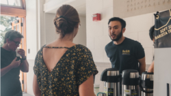 Ivan Hartanto perkenalkan kopi Indonesia di University of California, Berkeley. (Foto: Pribadi)