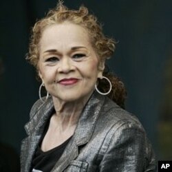 Etta James performs during the 2006 New Orleans Jazz and Heritage Festival in New Orleans, Saturday, April 29, 2006.