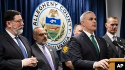 Savezni tužilac Skot Brejdi na konferenciji za novinare posle masovnog ubistva u sinagogi u Pitsburgu.