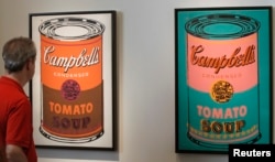 지난 2011 스위스 바젤의 박람회에 앤디워홀의 '색칠된 캠팰의 수프캔'이 전시돼 있다.