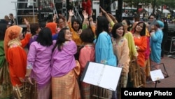 House of Angklung sebelum manggung