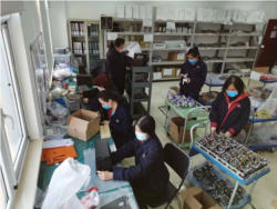 Fotografije unutrašnjosti tvornice respiratora. (Foto: Beijing Aerospace, WeChat)