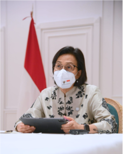 Menkeu Sri Mulyani dalam telekonferensi pers secara virtual langsung dari Roma, Italia, Sabtu (30/10) mengatakan Indonesia-Italia memimpin gugus tugas kesehatan keuangan G20. (Foto: Biro Setpres)