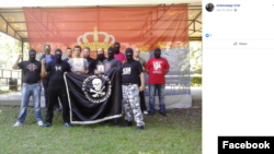 Prvi optuženik za ratovanje u Siriju Gavrilo Stević sa Aleksandrom Kravčenkom. Izvor: Facebook