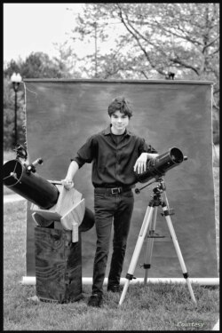 High school senior Jonathan Saldana poses for a portrait by photographer Matt Mendelsohn.