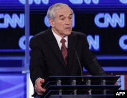 Shifokor, qonunchi Ron Pol