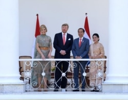 Presiden Jokowi , Ibu Negara Iriana, beserta Raja Willem dan Ratu Maxima berpoto bersama di Istana Presiden Bogor, Jakarta , Selasa, 10 Maret 2020. (Biro Setpres)