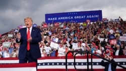 US President Donald Trump arrives for a campaign rally at Smith-Reynolds Regional Airport in Winston-Salem, North Carolina on September 8, 2020. (Photo by MANDEL NGAN / AFP)